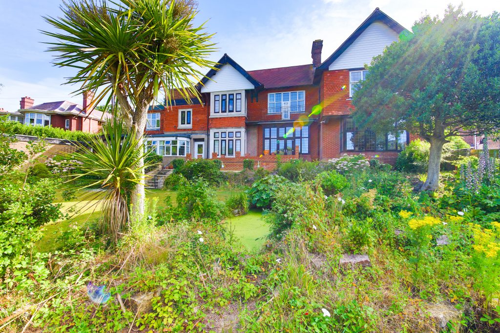 Oaklands Nursing Home